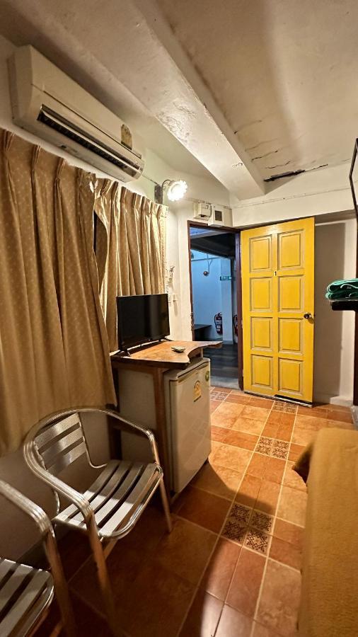 Relax Guest House Patong Exterior foto